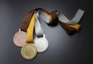 Pretty Fiesta Medal Plating