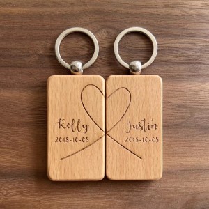 custom-couple-wooden-keychains