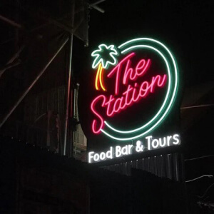 food-bar-neon-sign