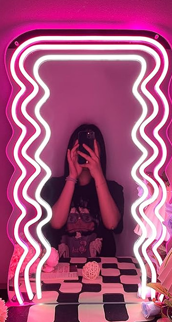 bedroom mirror with lights