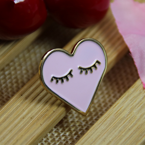 Soft Enamel Lapel Pins for Pink Heart Shape