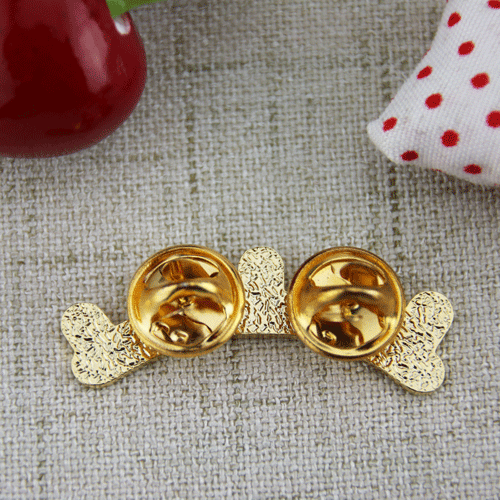 Enamel pins for eyelashes