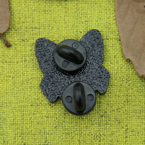 Custom Lapel Pins for Fox