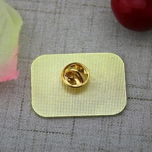 Custom Lapel Pins for Curling 
