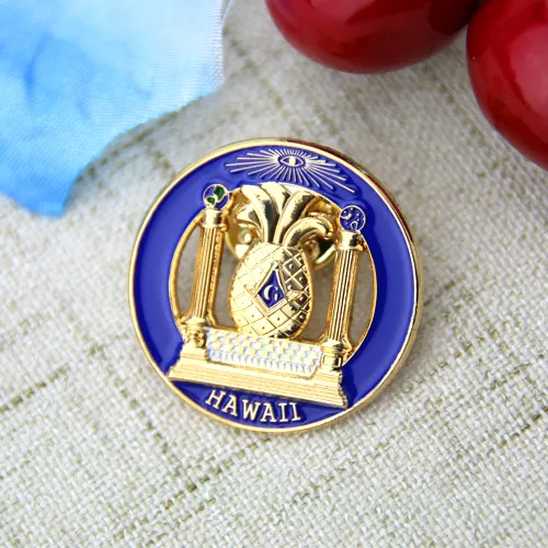 3D/cut out enamel pins 