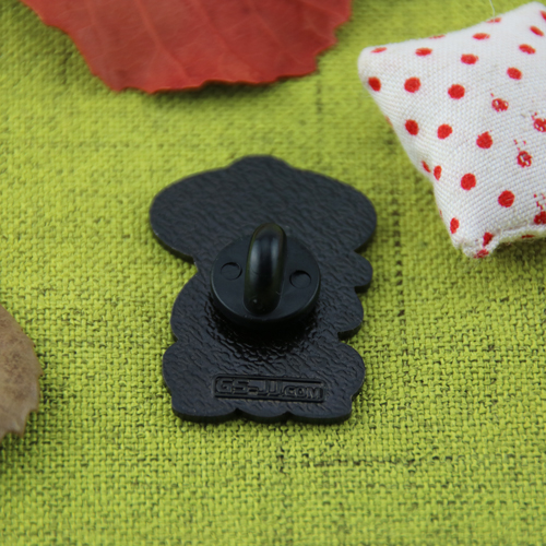 Maneki Neko Lapel Pins