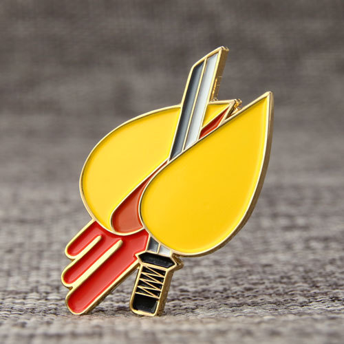 Knife brooch pins