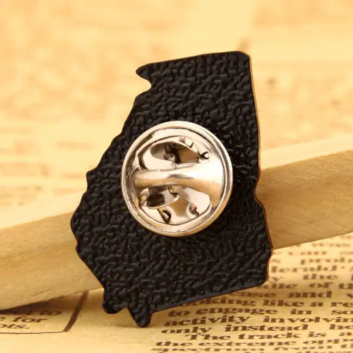 Hungrig nach Bildung Anstecknadeln